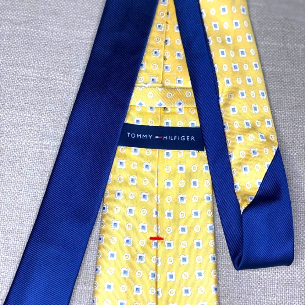 Tommy Hilfiger 100% silk yellow + blue Geometric necktie w/ decorative tipping - Picture 5 of 8